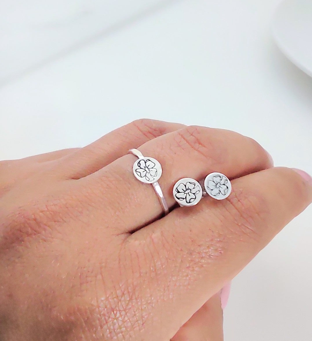 Cosmos flower stud earrings