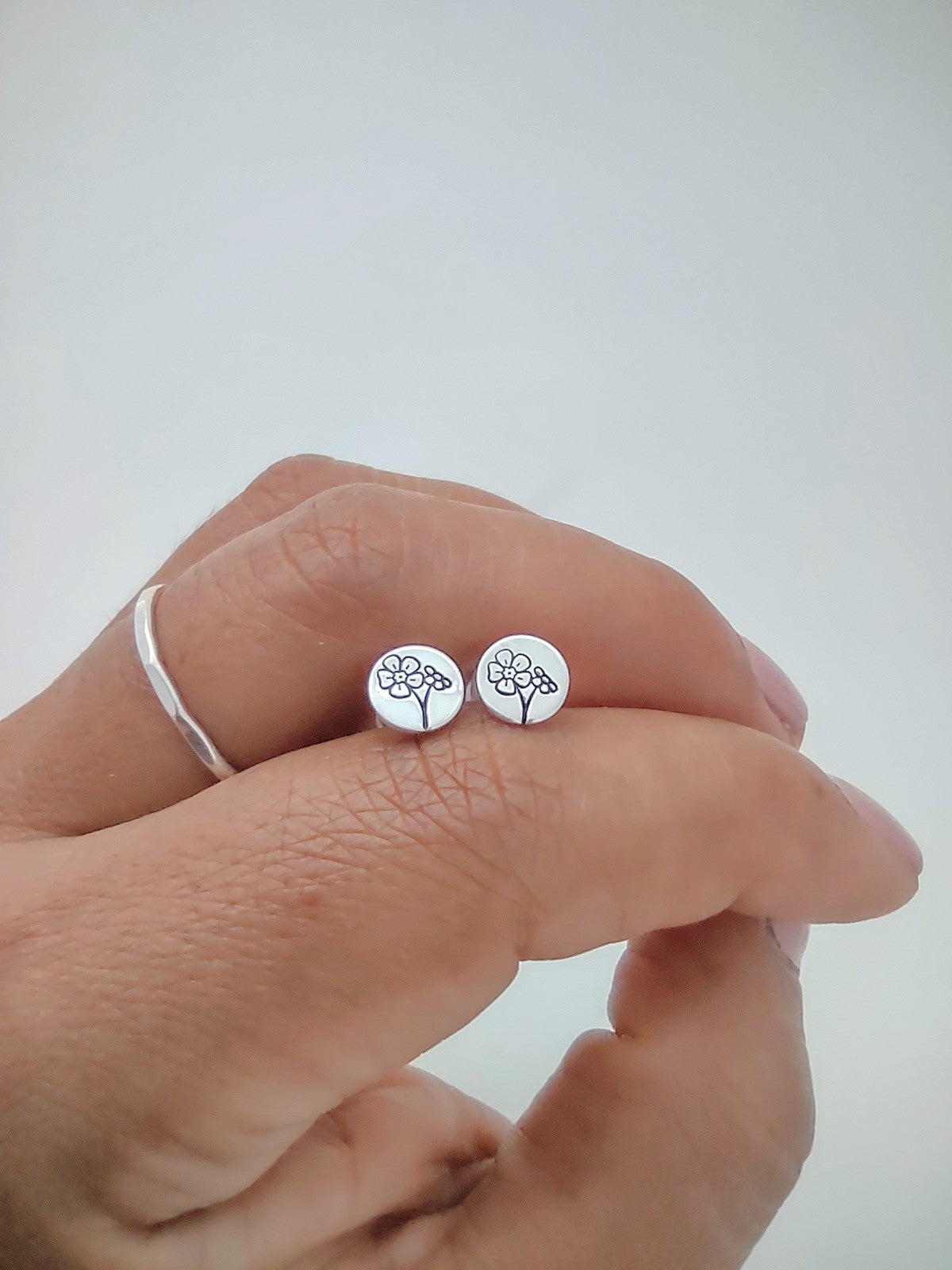 Tiny flowers studs