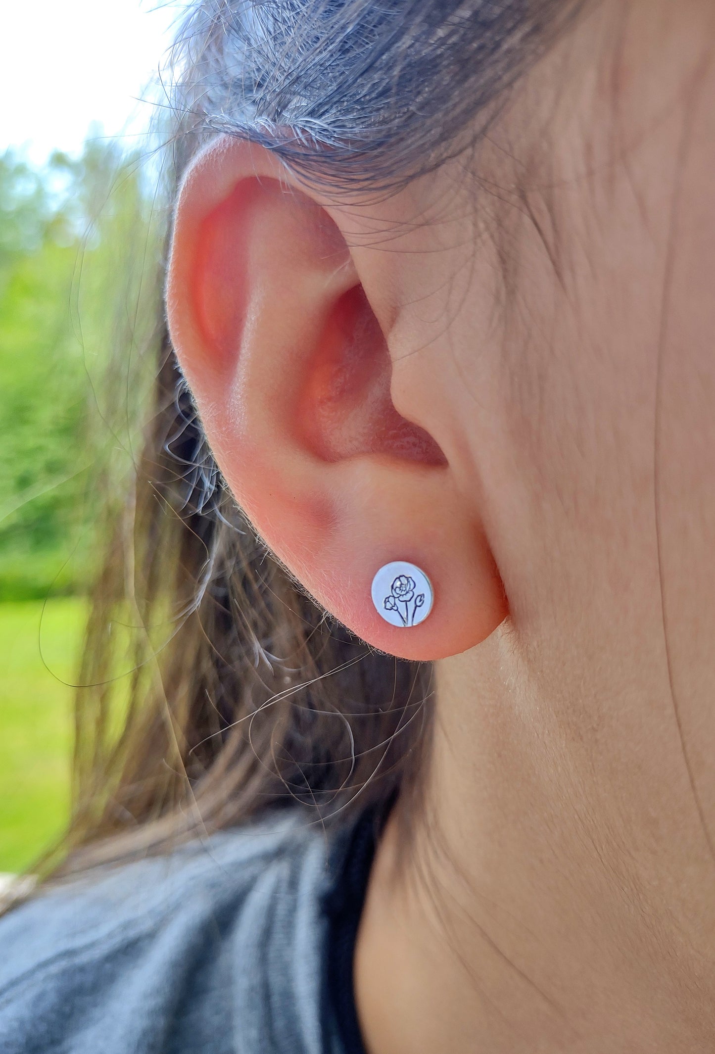 Tiny flowers studs