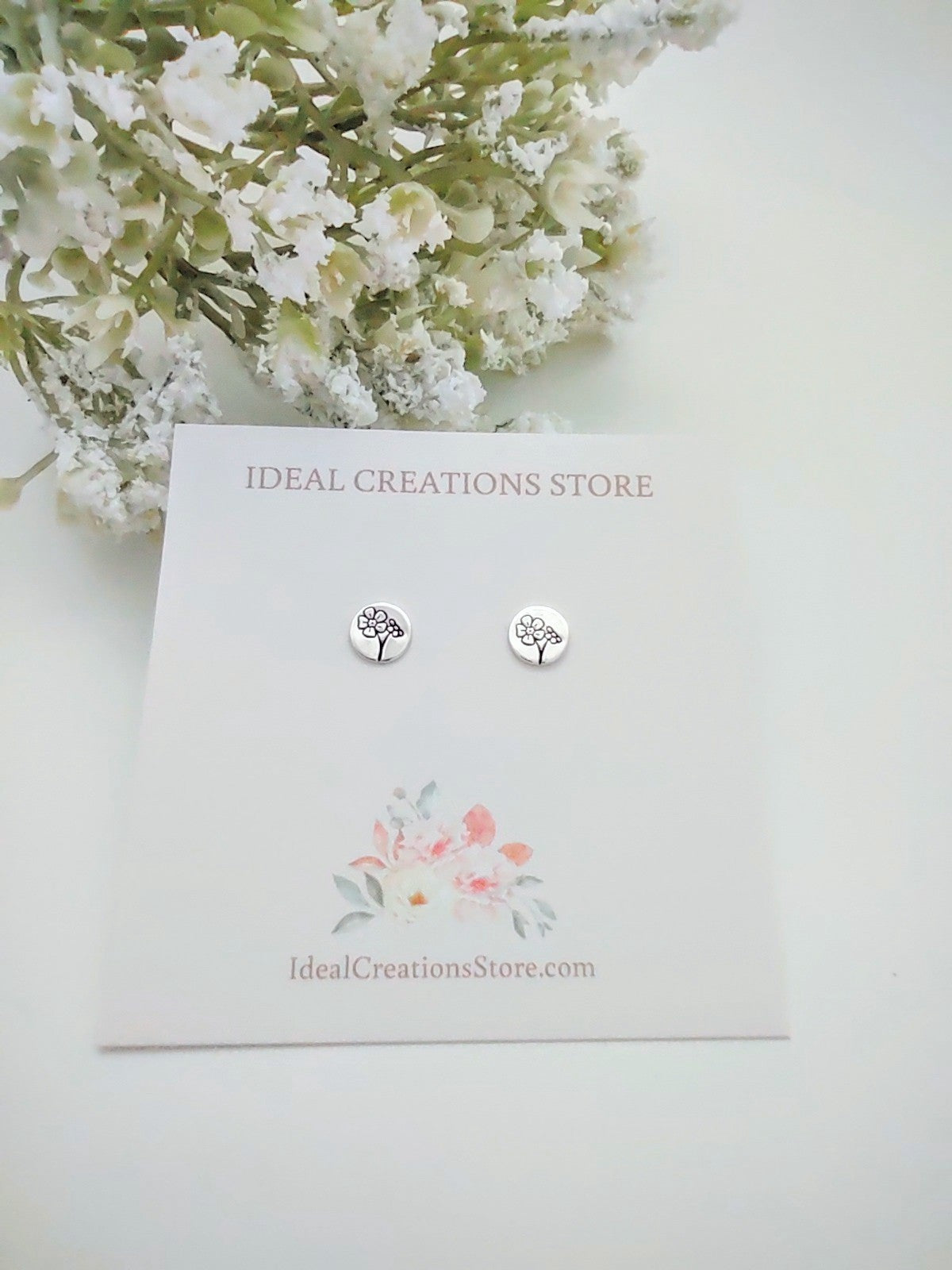 Tiny flowers studs